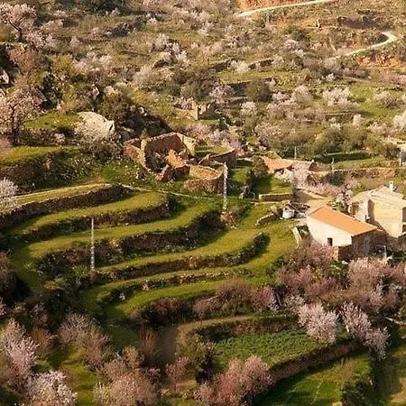 Laendliches Haus El Tenguerengue * Laroya